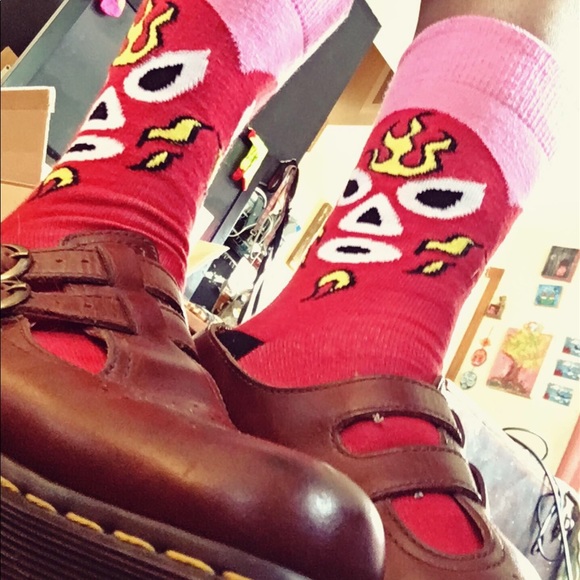 Meet your Posher, Janelle - Picture 3 of 6